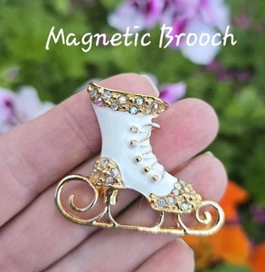 Gold-tone Bedazzled Ice Skate MAGNETIC Brooch. Ice Skate jewelry gift. - Picture 1 of 6