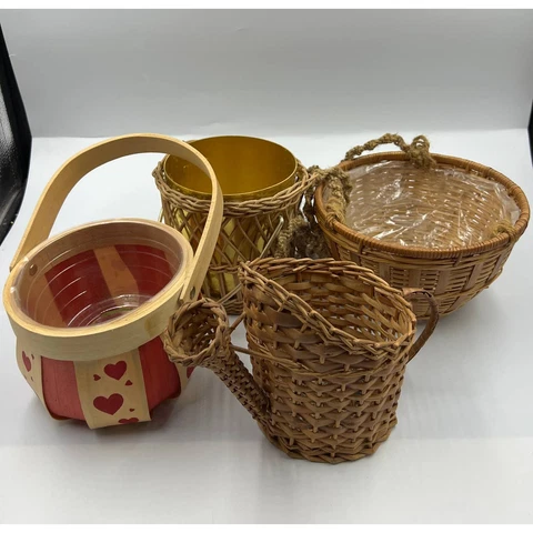 Vintage Lot 4 Small Wicker Baskets Flower Pots Hanging Tea Pot Hearts Cover