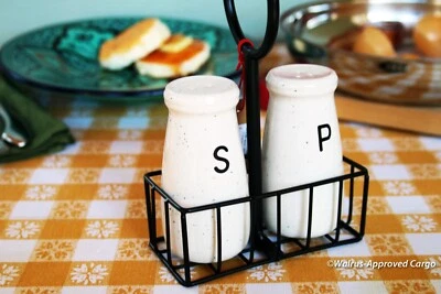 ANTHROPOLOGIE БУТЫЛКА МОЛОКА СОЛОНКИ И ПЕРЕЧНИЦЫ - НОВЫЙ С ЯРЛЫКАМИ - СПЕЦИИ ВВЕРХ СТОЛ СЕРВИРОВКА - Изображение 1 из 4