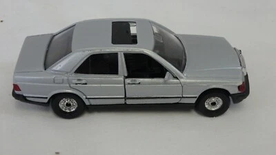 Corgi  Mercedes Benz 190E Grey 1:32 scale with sunroof made in Great Britain - Image 1 of 4