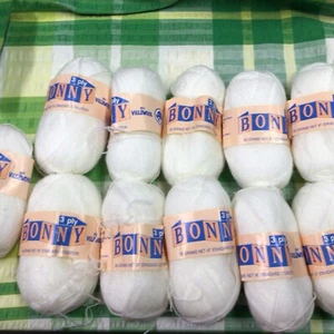 Vintage VILLAWOOL 3 Ply BONNY 100% ACRYLIC - 11 Rolls 25g Shade 1932 - Off White - Picture 1 of 5