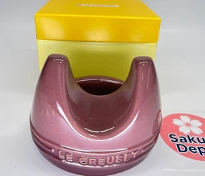 Le Creuset Lid Stand Fig Parple 5.5in to 11in diameter compatible Stoneware  New - Picture 1 of 14