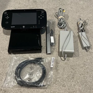 Nintendo Wii U Deluxe 32GB Schwarz Spielekonsole mit Gamepad WUP-101 Kabel - Bild 1 von 11