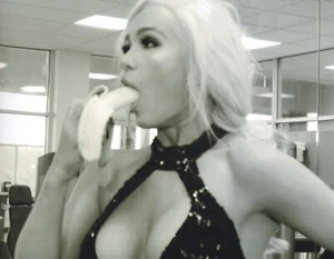 Scarlett Bordeaux 11x14 Photo Impact Pro Wrestling Banana Picture Smoke Show AAA - Picture 1 of 2