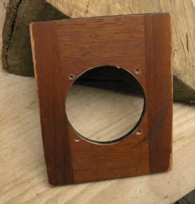 wooden vintage lens board panel  92.5mm x 115mm  3.6 x 4.5" compur 2 54mm hole - Image 1 of 4
