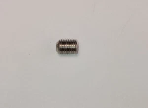 Mercury 8M2015913 Set Screw OEM - Picture 1 of 2