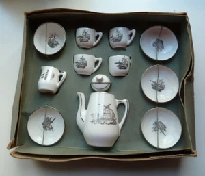 Ancienne dinette service à café porcelaine blanche décor moulin maison de poupée - Imagen 1 de 9