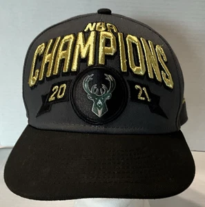Cappello snapback New Era 9FIFTY Milwaukee Bucks 2021 NBA Champions grigio nero - Foto 1 di 6