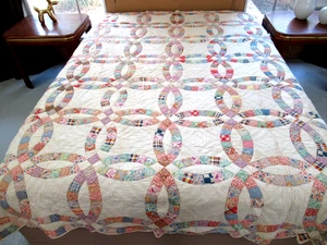 NEVER WASHED Vintage Feed Sack Hand Pieced & Quilted WEDDING RING Quilt; 89"x77" - Picture 1 of 24