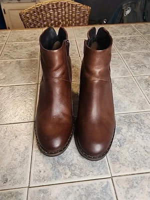 Paul Green Stella Botín Sillín Stud Ribete Cuero Marrón Coñac EE. UU. 8,5 Foto 1 de 4