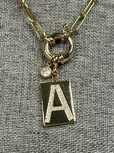 Mint & Lily Pave Initial Pendant Necklace w Paperclip Chain “A” 18k Gold Plate - Foto 1 di 3