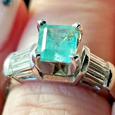 Anillo de platino baguette de diamantes grandidierita verde neón ultra raro talla 3,75 Foto 1 de 4