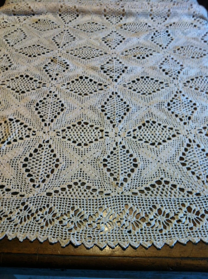 ANTICA TOVAGLIA COTONE ALL'UNCINETTO RETTANGOLARE COLORE ECRÙ - 1950 - Immagine 1 di 3