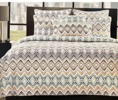 MAX STUDIO BRIGHT POLKA DOT ZIG ZAG  TWIN QUILT SET W / SHAM - Image 1 of 2