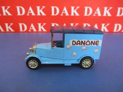 Die cast Modellino Furgone Morris Van Danone by Corgi - Immagine 1 di 4