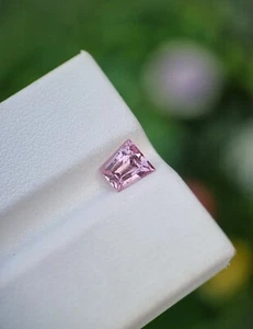 Piedra espinela rosa natural suelta facetada sin tratar de Badakhshan Afganistán - Imagen 1 de 4