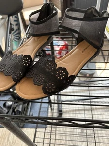 Comfortview  Black Floral Open Toe Sandals - Picture 1 of 5