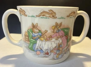 Bunnykins Tasse zwei Henkel Having Tea Royal Doulton English Fine Bone China - Bild 1 von 4