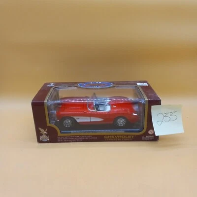 Road Legends 1957 Chevrolet Corvette - Modelo de carro fundido escala 1:18 - Imagem 1 de 4