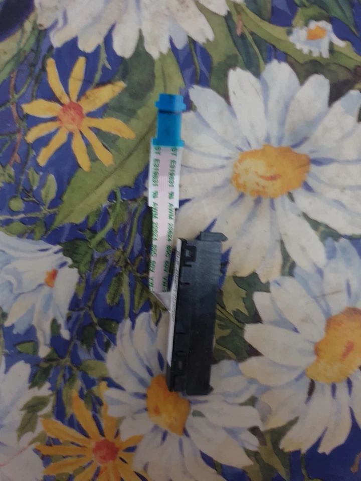 Toshiba Satellite P50W-B conector HDD Foto 1 de 1