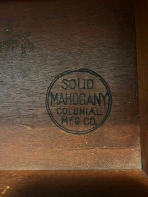 Escritorio/escritorio con columna COLONIAL MANUFACTURING COMPANY CAOBA c.1880 – 1900’s Foto 1 de 4