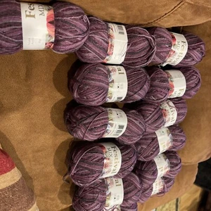 Menge 13 FESTIVAL MIX FASERGARN: weich rosa Twist Polyester Acryl 50 gr - Bild 1 von 7