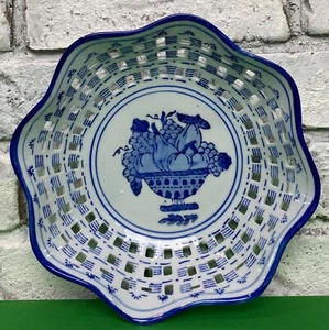 Vintage Chinese Ceramic Basketweave Fruit Bowl Blue & White Art Pottery 8.5 Inch - Picture 1 of 17