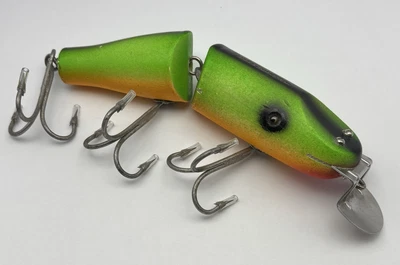 Vintage Creek Chub Jointed Striper Pikie 6832 In Fire Plug Color! Must See! - Image 1 of 4