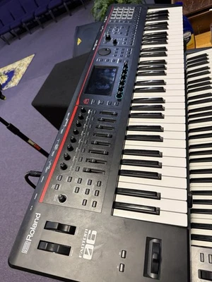 Roland FANTOM-06 61-Key Music Workstation Keyboard Synthesizer - Image 1 of 4