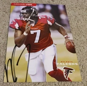 Signed Michael Vick Photo 2005 Atlanta Falcons Piedmont Hospital Card - Picture 1 of 2