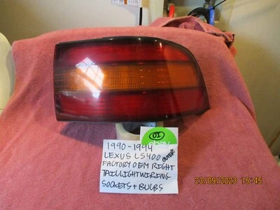 1990-1994 LEXUS LS400 FACTORY OEM RIGHT OUTER TAILLIGHT FREE SHIPPING - Image 1 of 4