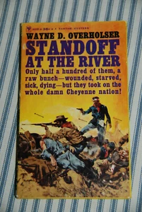 Vintage Taschenbuch -- Standoff at the River von Wayne D Overholser -- 1961 - Bild 1 von 3