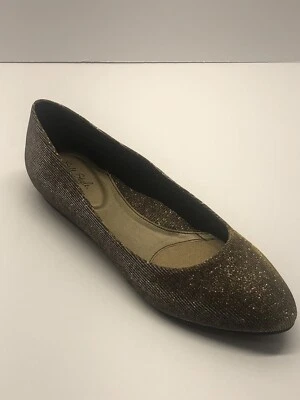 软风格 Hush Puppies Darlene 金色银色宇宙鞋平底鞋小号楔形鞋 — 第 1/4 张图片