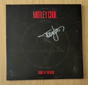 TOMMY LEE SIGNED MOTLEY CRUE SHOUT AT THE DEVIL VINYL LP BECKETT BAS - Picture 1 of 3