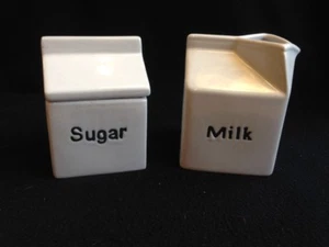 10 STRAWBERRY STREET CERAMIC MILK CARTON & COVERED SUGAR DISH BEAUTIFUL AUSTERE - Picture 1 of 6