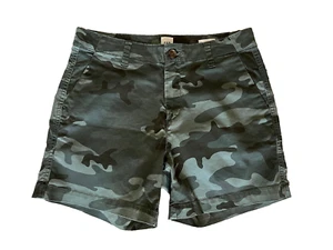 GAP Camo Army Girlfriend 5" Shorts Size 2 Green Cotton Stretch Pockets - Picture 1 of 13