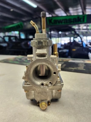 KAWASAKI 1972 F8 CARBURETOR 16001-121 - Image 1 of 2