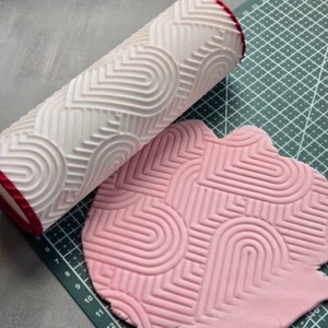 Heart Rolling Pin Embossed Fondant Icing Cake Decorating Pastry Crafts Stamp - Picture 1 of 3