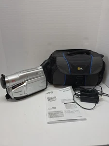 JVC GR-AXMI17U Compact Super VHS-C Camcorder 800x Digital Zoom WORKS! READ - Picture 1 of 13