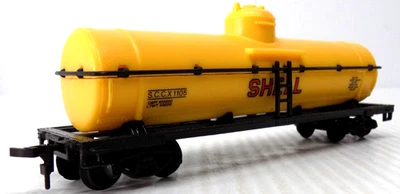 HO Scale Shell Single Dome Tank Car Unbranded No Box All Plastic - Image 1 of 4