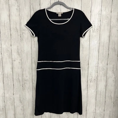 Notations Manga Corta Negro Blanco Modesto Hasta la Rodilla Camiseta Vestido Vaina Pequeño Foto 1 de 4