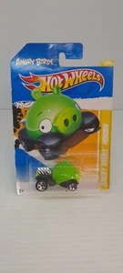 NEW Hot Wheels Angry Birds Minion Pig 2011 No 35 V5323 Long Card Premiere Sealed - Picture 1 of 6