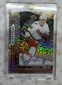 2021-22 Upper Deck Ovation Martin Necas Lead Performance Gold Sparkle Auto #LP-7 - Picture 1 of 2
