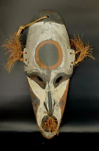 Máscara de proa de canoa Wombum Village río Sepik Papúa Nueva Guinea negra y roja oxidada con L - Imagen 1 de 4