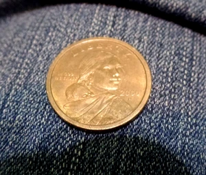 SACAGAWEA ONE DOLLAR, 2000 P-VERY GOOD-Take a L@@K - Picture 1 of 2
