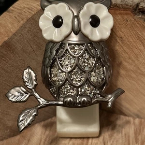Bath & Body Works White/Silver Owl Glitter Wallflower Home Diffuser Plugin EUC!! - Picture 1 of 7