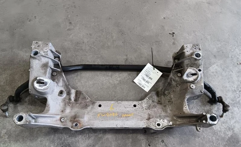 Infiniti Q50 Q60 2014-2019 suspensión delantera travesaño AWD Foto 1 de 1