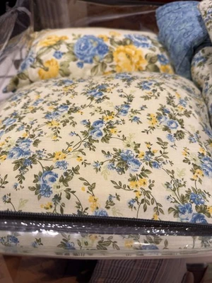 MADISON PARK  FULL/ QUEEN COMFORTER SET YELLOW PAISLEY BED IN BAG NEW - Image 1 of 4