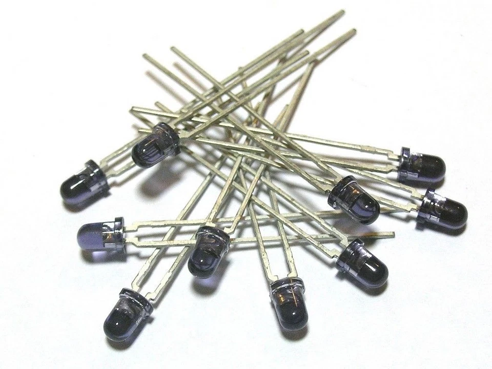 5 Stück SFH409-2 OSRAM GaAs Infrared Emitter Diode (M6573) - Bild 1 von 1