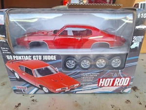CLASSIC METAL WORKS 1969 PONTIAC GTO ASSEMBLY KIT 1/24 "THE JUDGE" - Picture 1 of 5